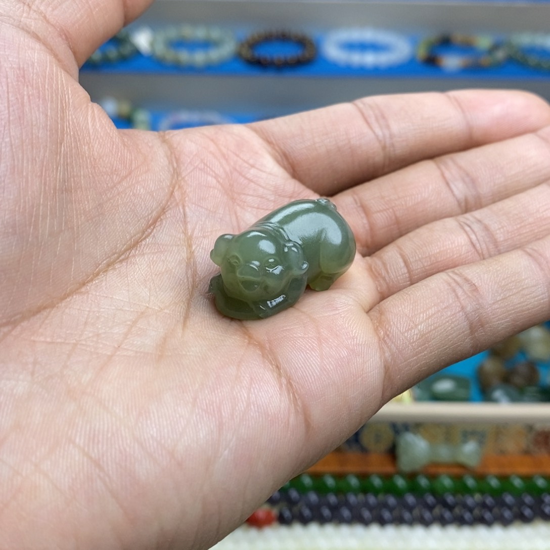 和田玉吊坠未镶嵌