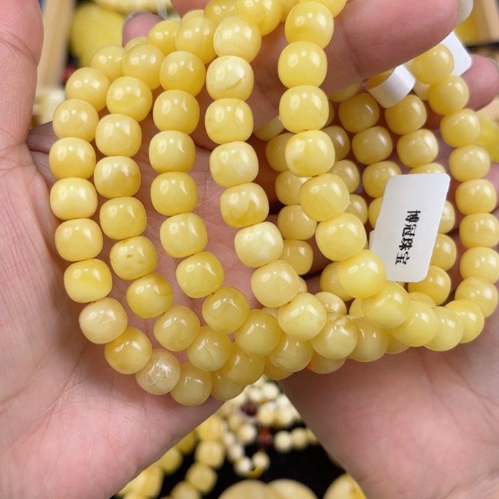 琥珀珠宝奇石未镶嵌琥珀，多样性发其一