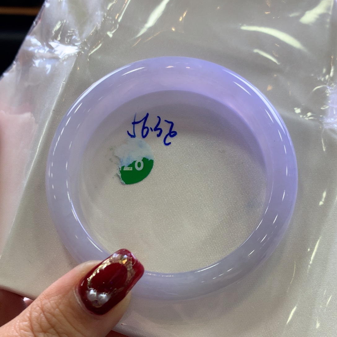 翡翠手镯未镶嵌6.3正圈