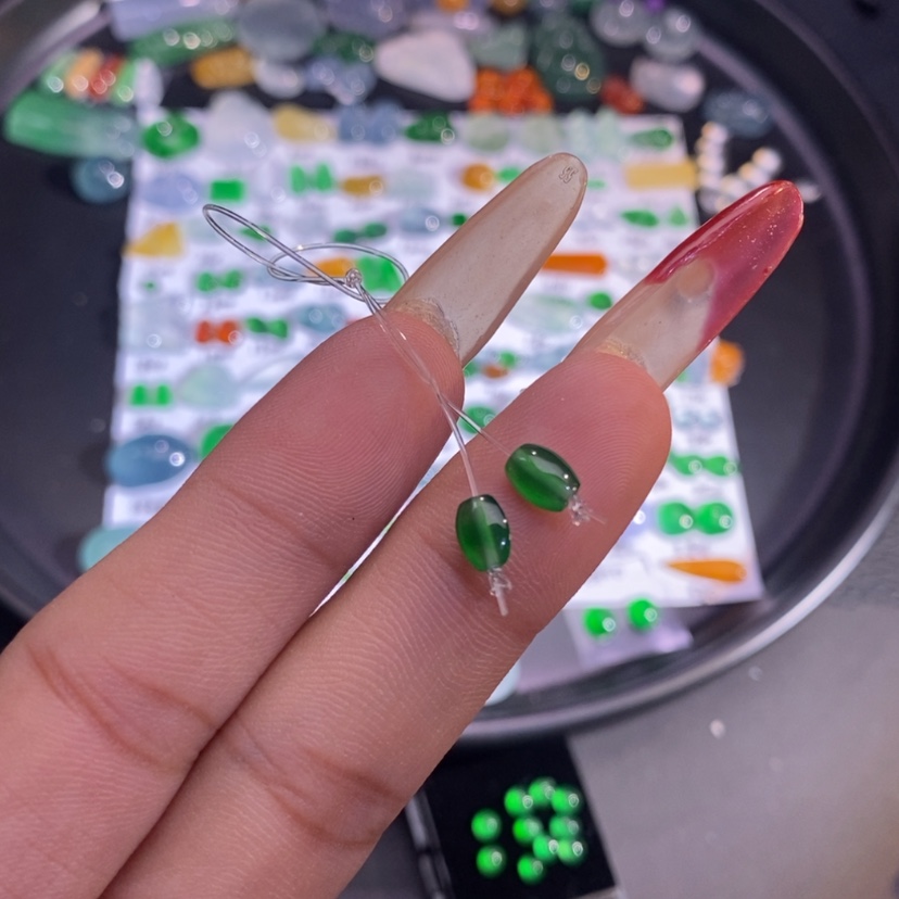 【闪购商品】翡翠挂件未镶嵌枣珠