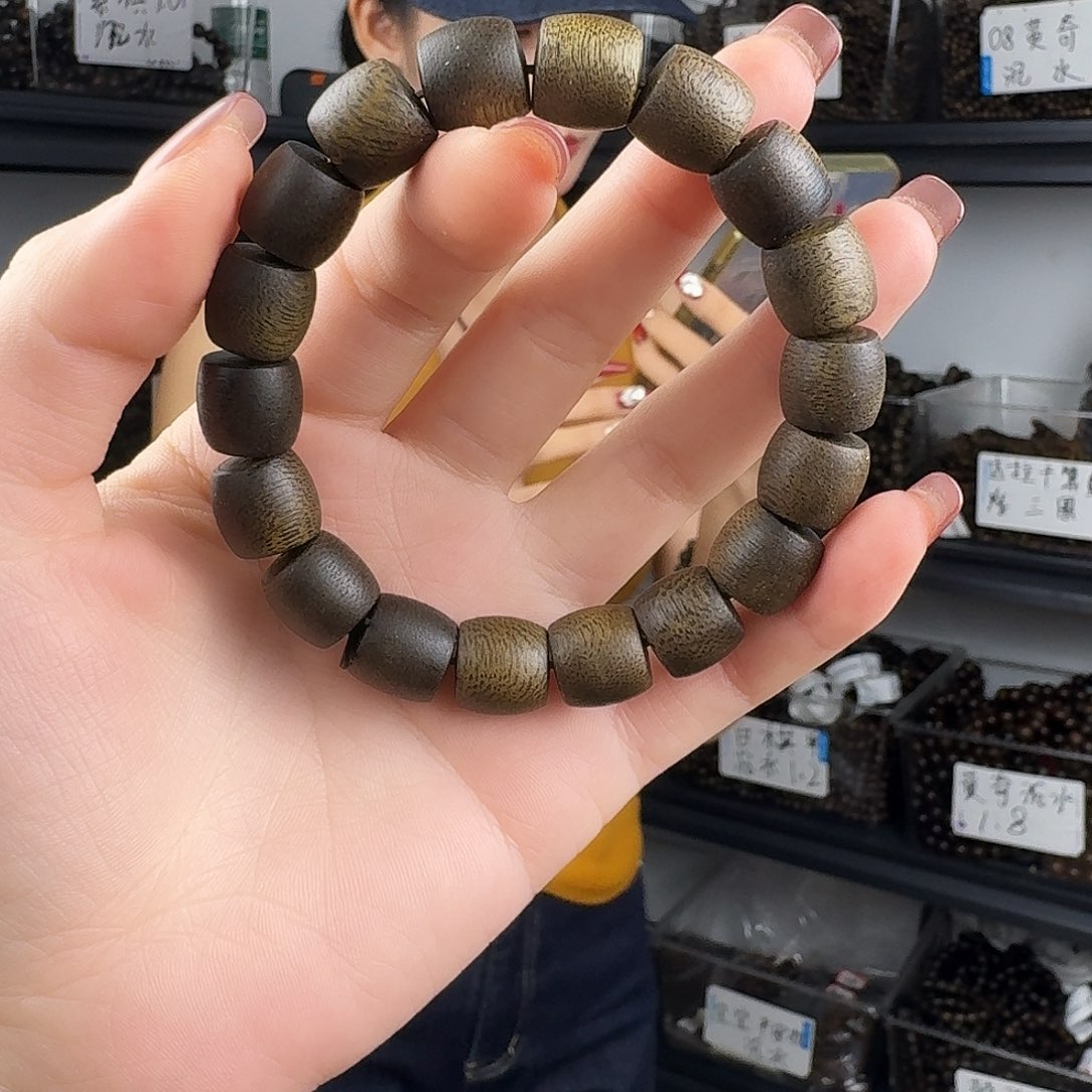 沉香香囊沉香绿棋楠鼓珠单圈卡12发一