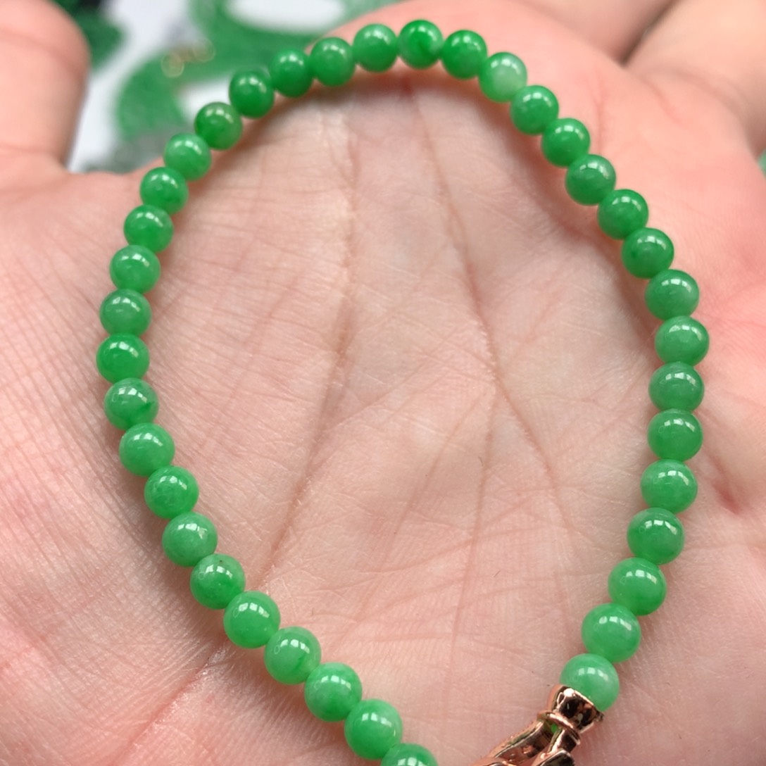 翡翠手链未镶嵌翡翠