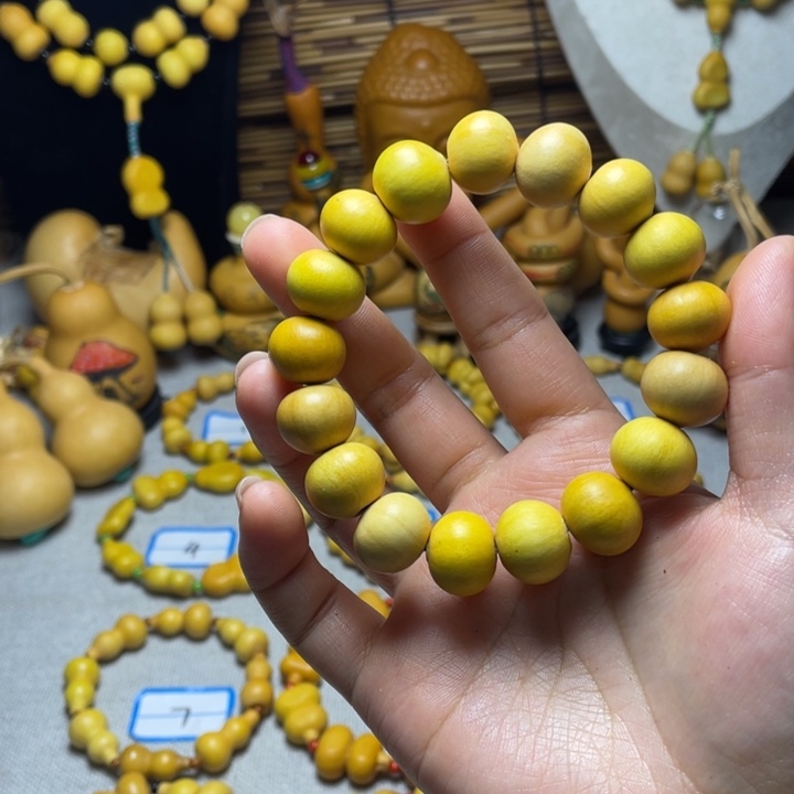 岚***怀大叶紫檀（黑酸枝木类）