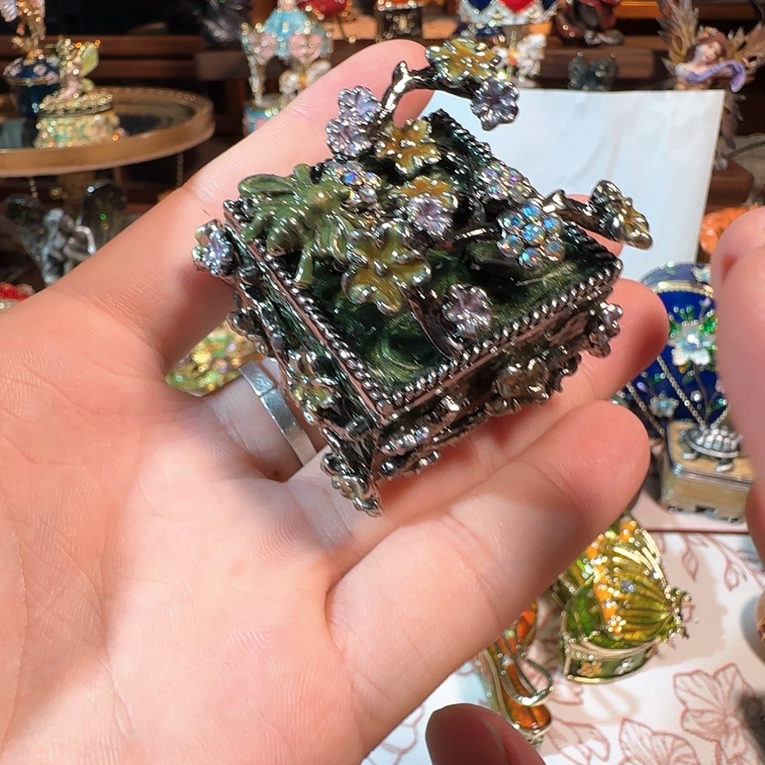 手工制品请勿吹毛求疵