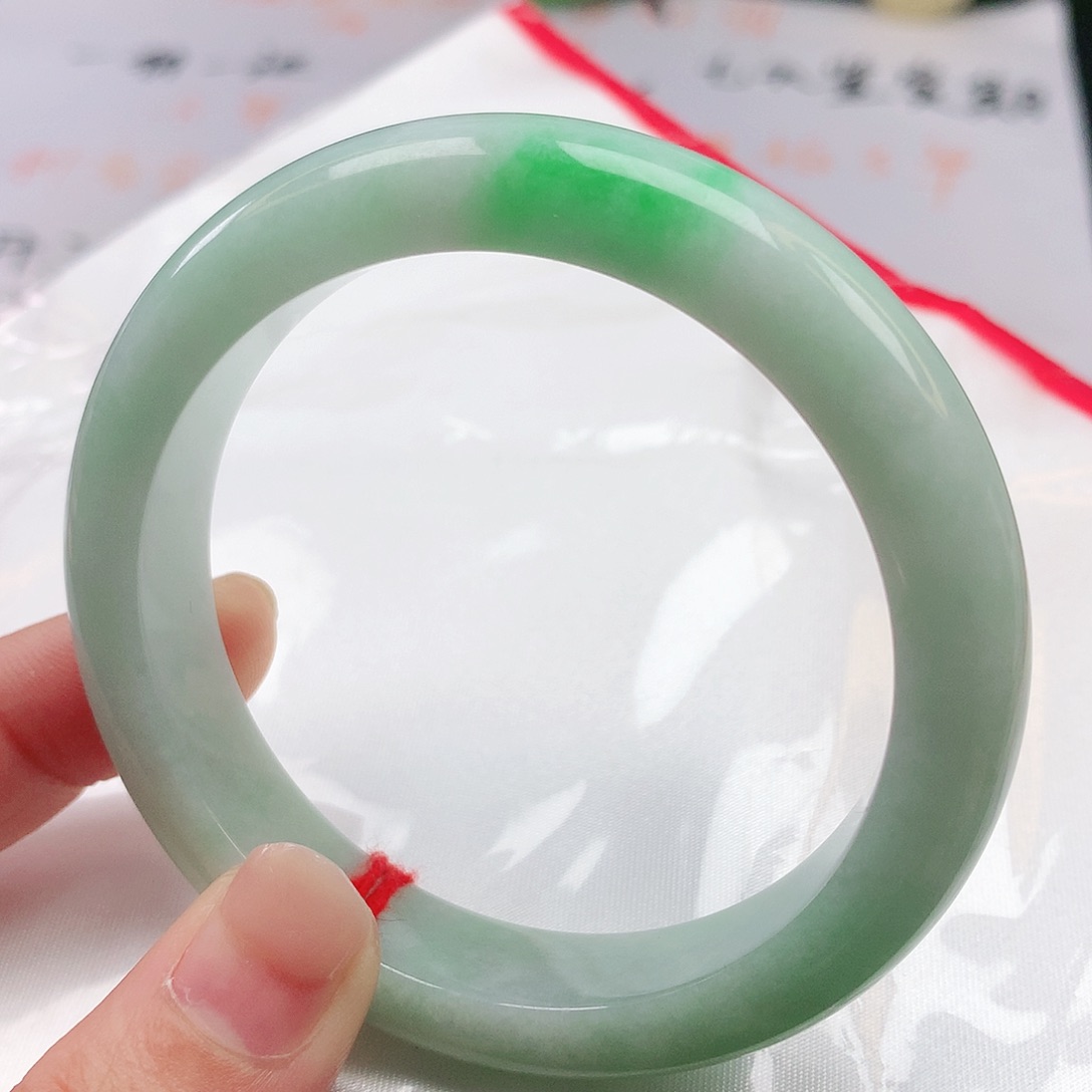 翡翠手镯未镶嵌56圈0482