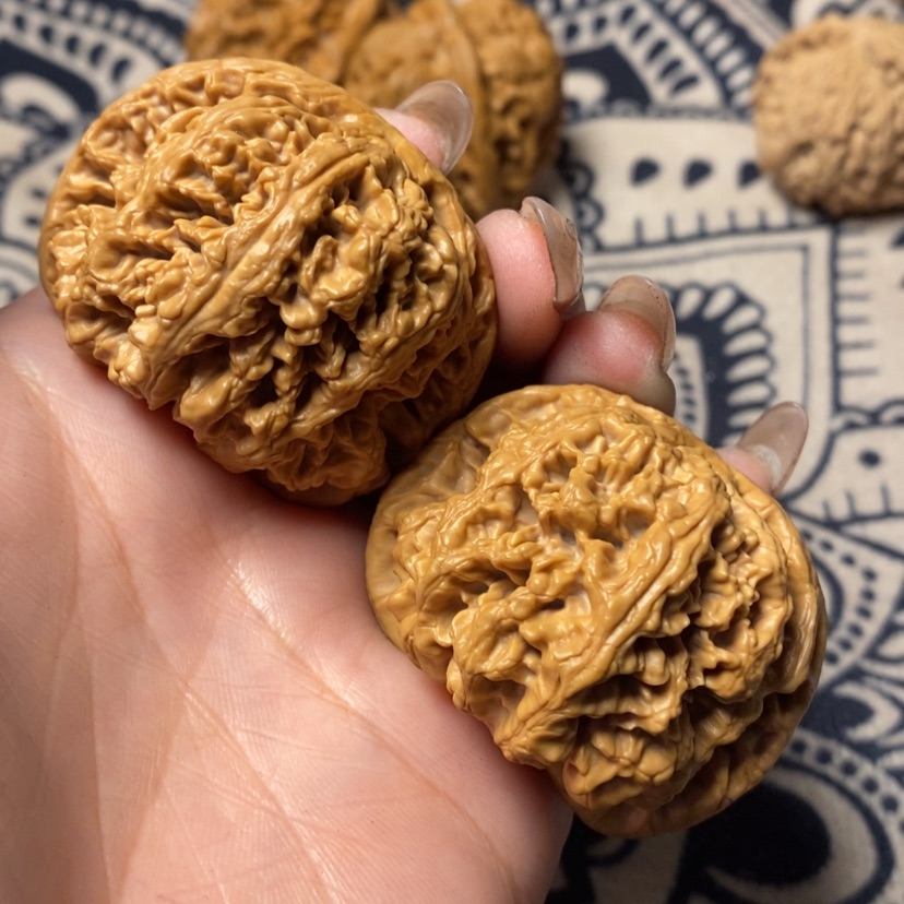 【闪购商品】文玩核桃吊坠晓*哥粗筋。花