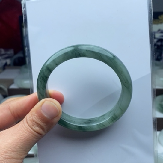 石英质玉（金丝玉）手镯未镶嵌