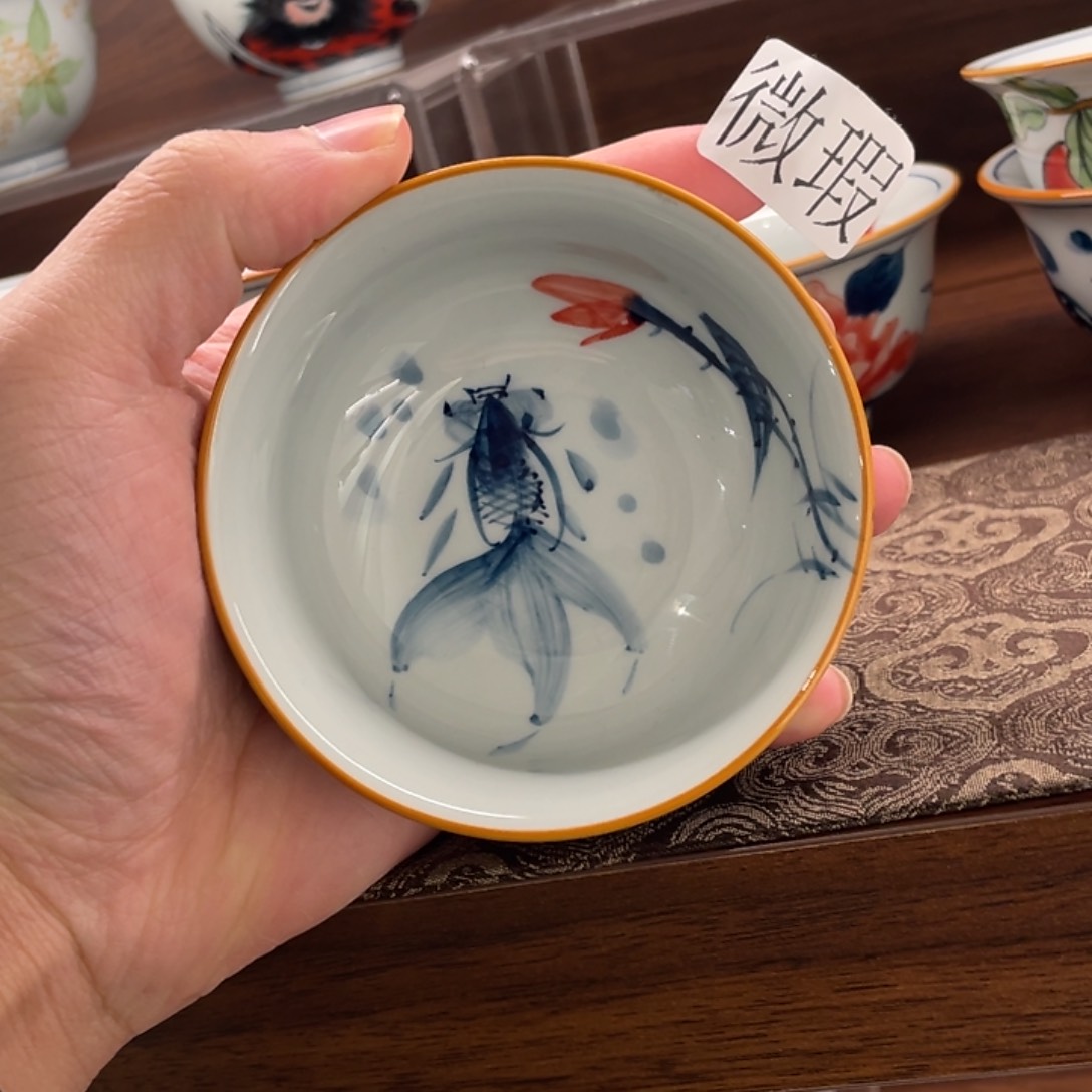 釉下手绘茶具微瑕