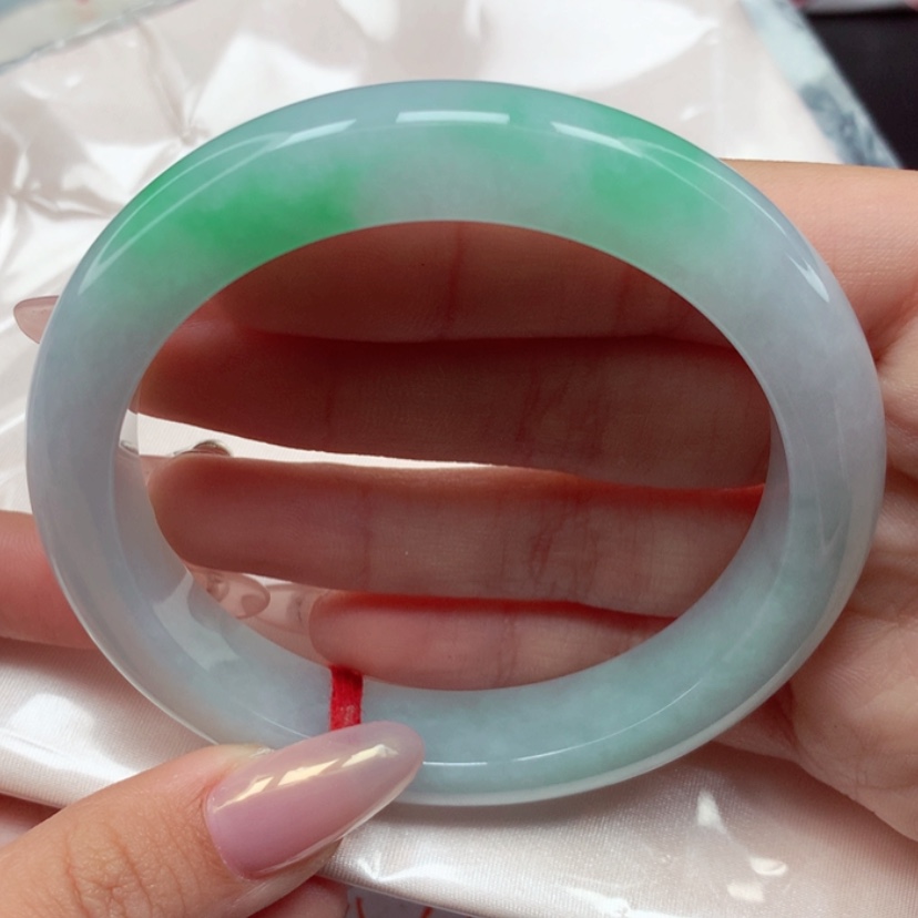 【闪购商品】翡翠手镯（圆镯）未镶嵌62圈