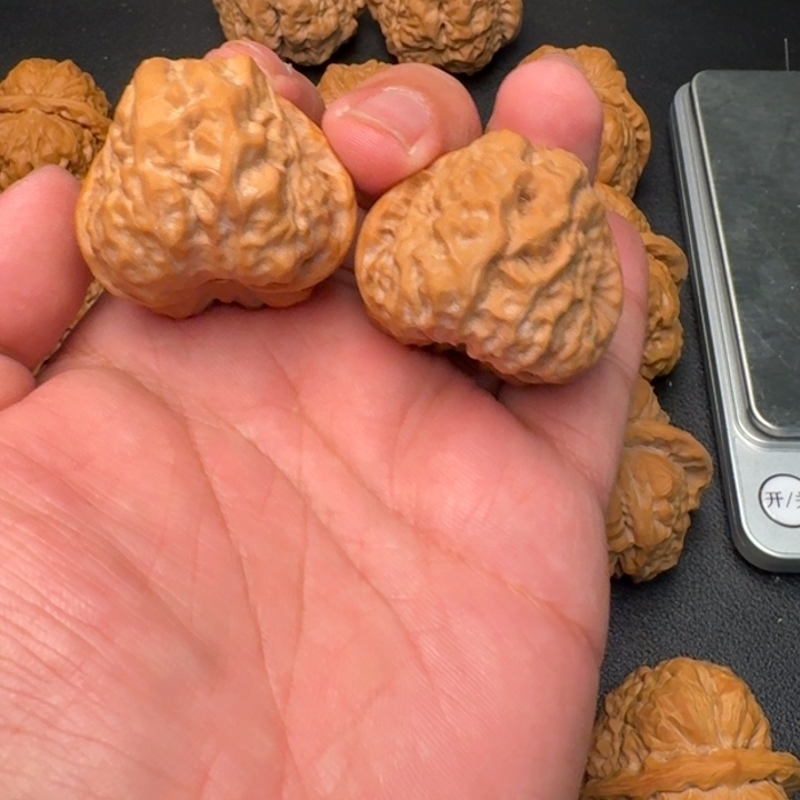 文玩核桃吊坠广****司40三角蛙