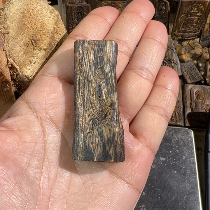 沉香吊坠绿棋楠沉香吊坠10克