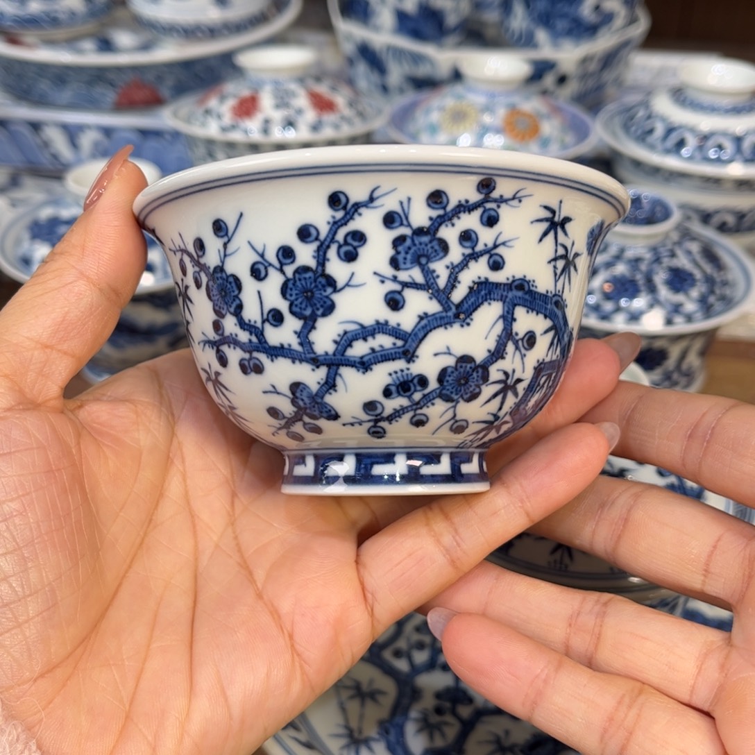 杯子…………………………………………