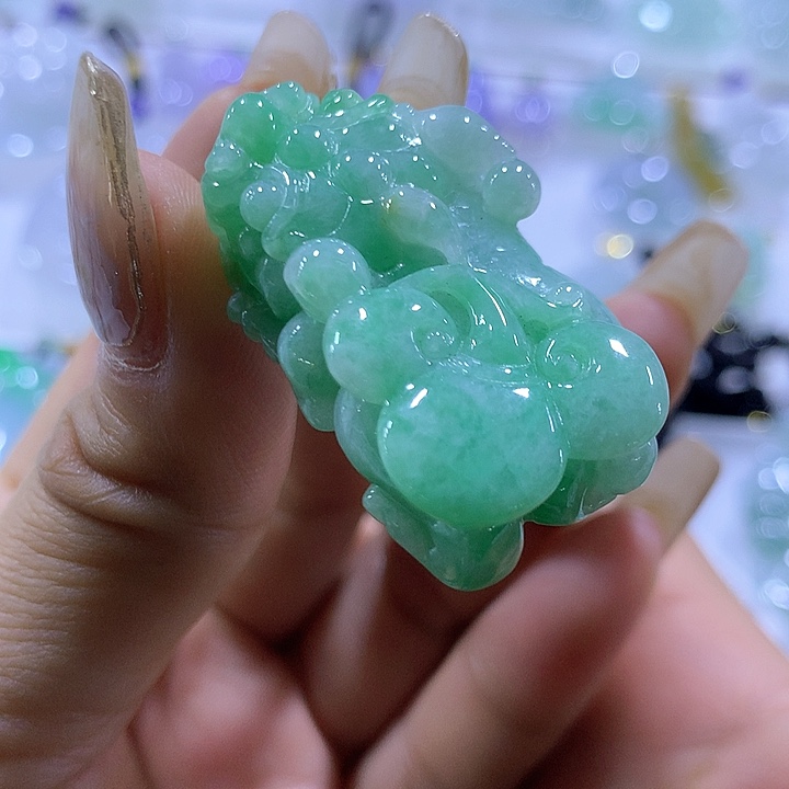 翡翠颈饰未镶嵌天然翡翠A货吊坠