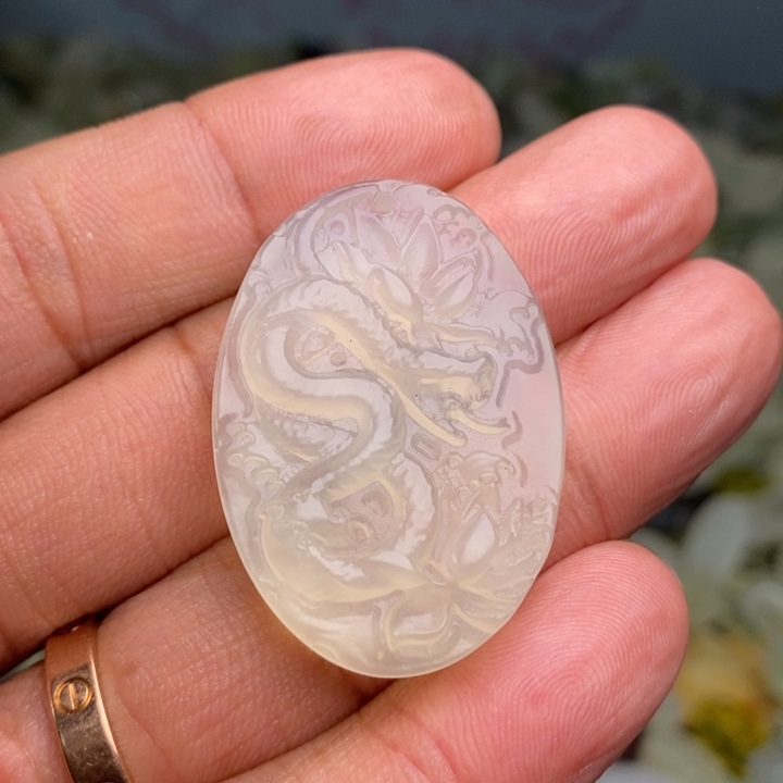 蛇纹石玉颈饰合金142