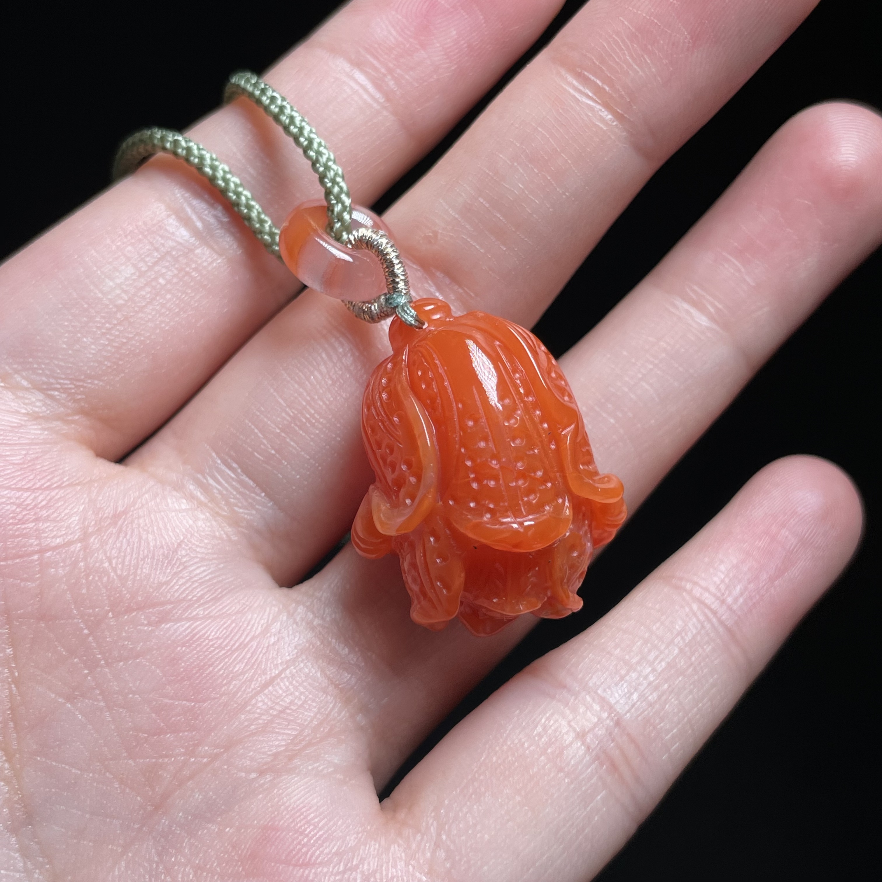 L【玉总珠宝】南红大白菜吊坠-约30*16*13mm 多样性发一 CAN2730266