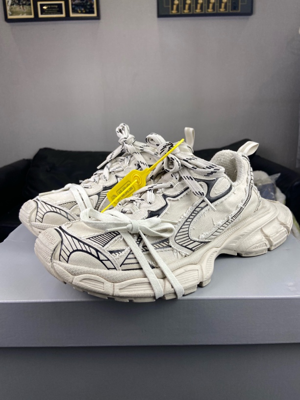 95新 Balenciaga/巴黎世家 3xl米白灰老爹鞋44码原盒97新