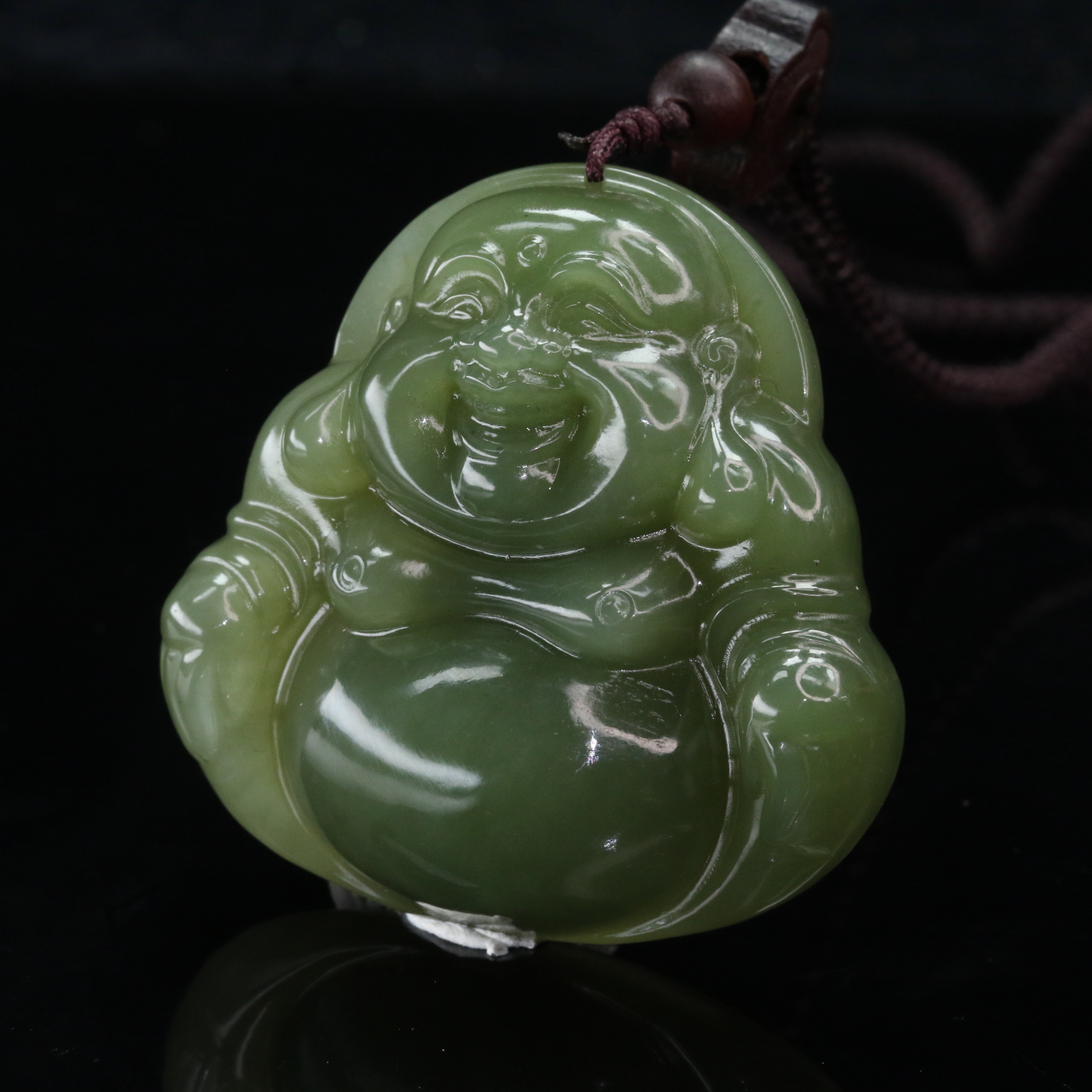 23和田玉湖水绿佛公/300131北京中保拍卖