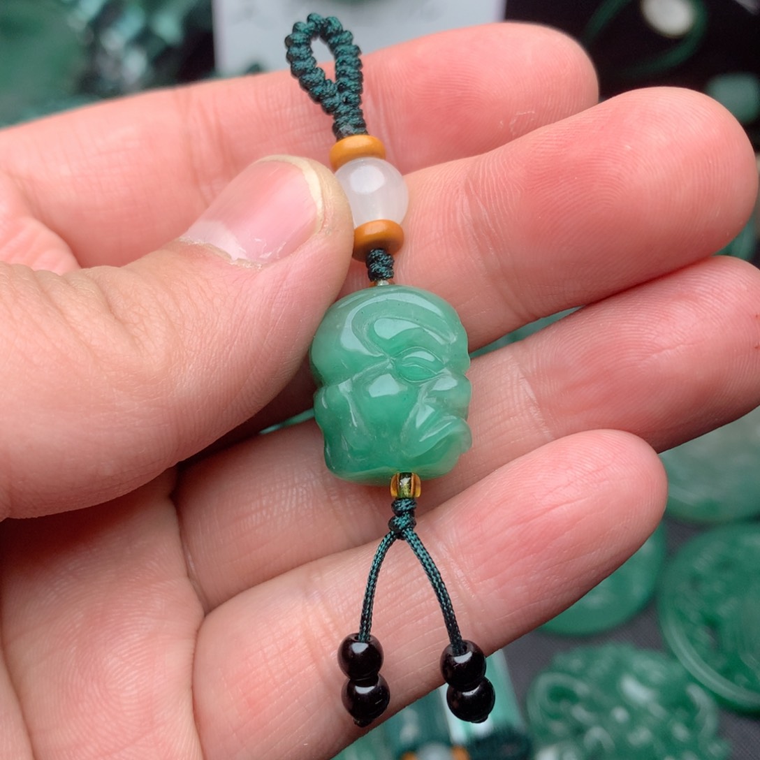 石英质玉颈饰未镶嵌