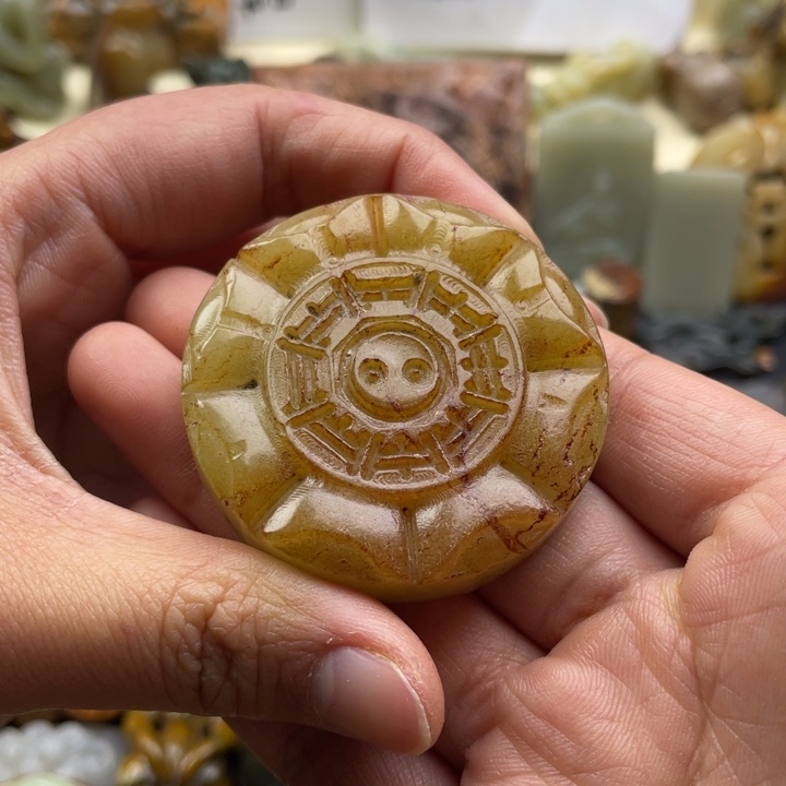 蛇纹石玉颈饰未镶嵌110