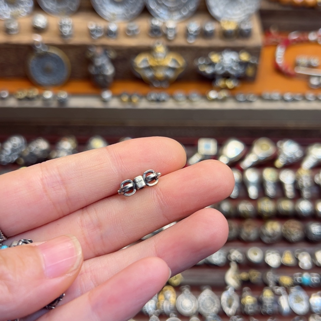 玻璃足银搭配示范