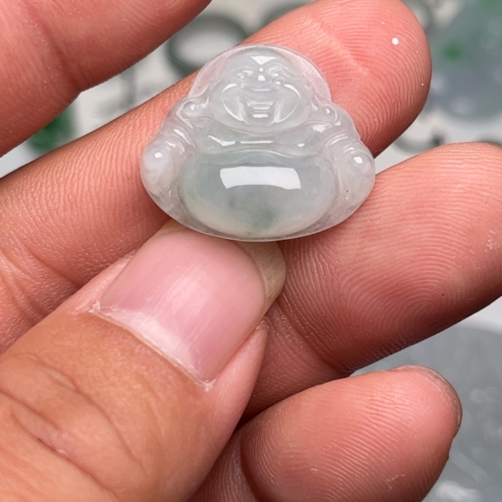 翡翠未镶嵌颈饰佛