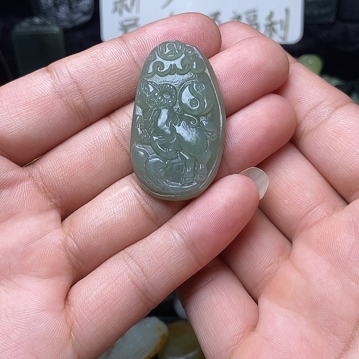 和田玉未镶嵌颈饰