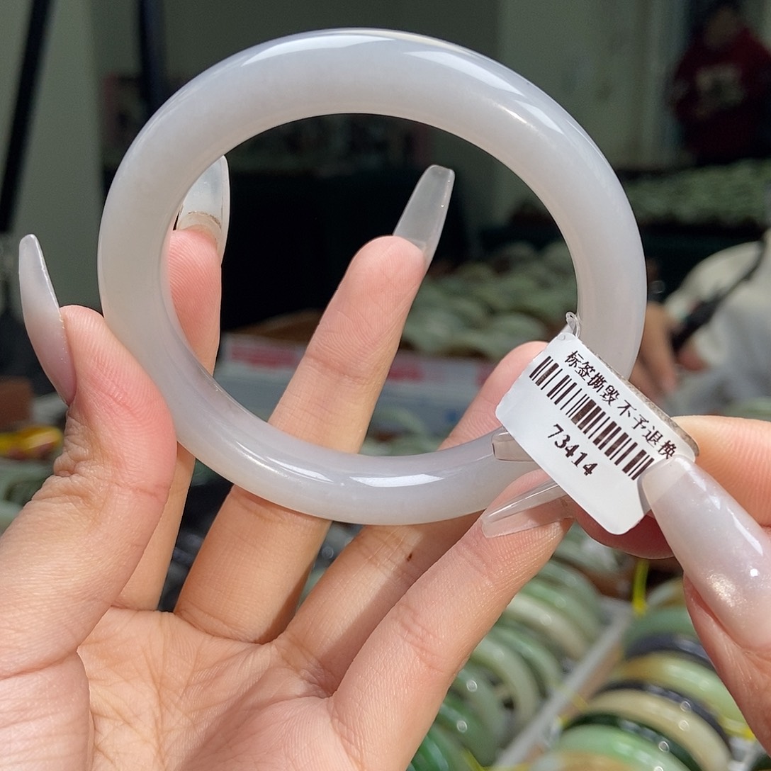 和田玉手镯未镶嵌58