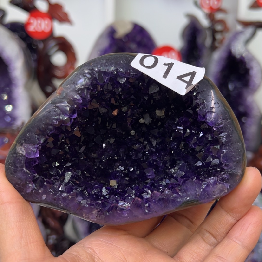 未镶嵌水晶大型摆件（非配饰）