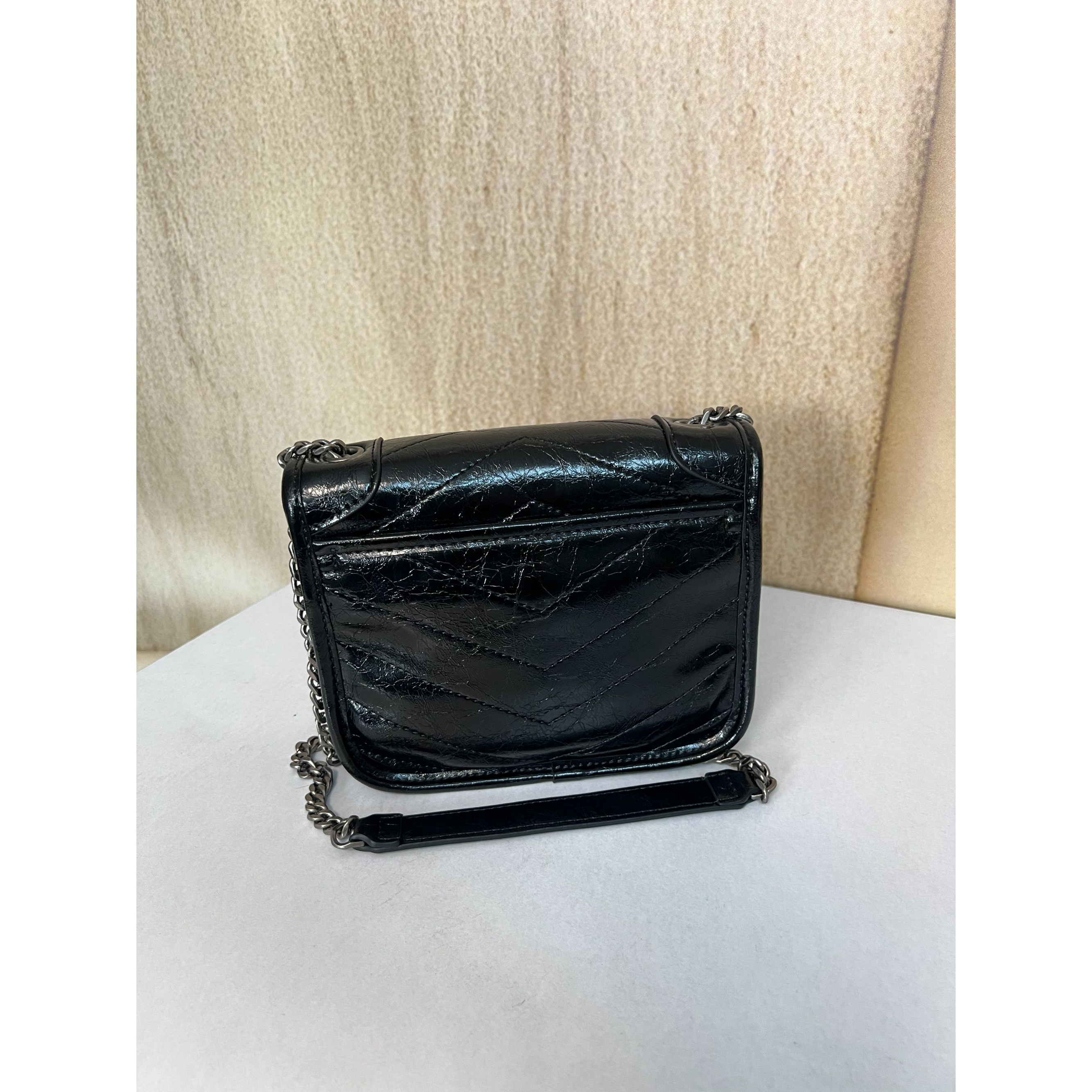 TOLEX2025新款手工真皮邮差时尚百搭女包黑色