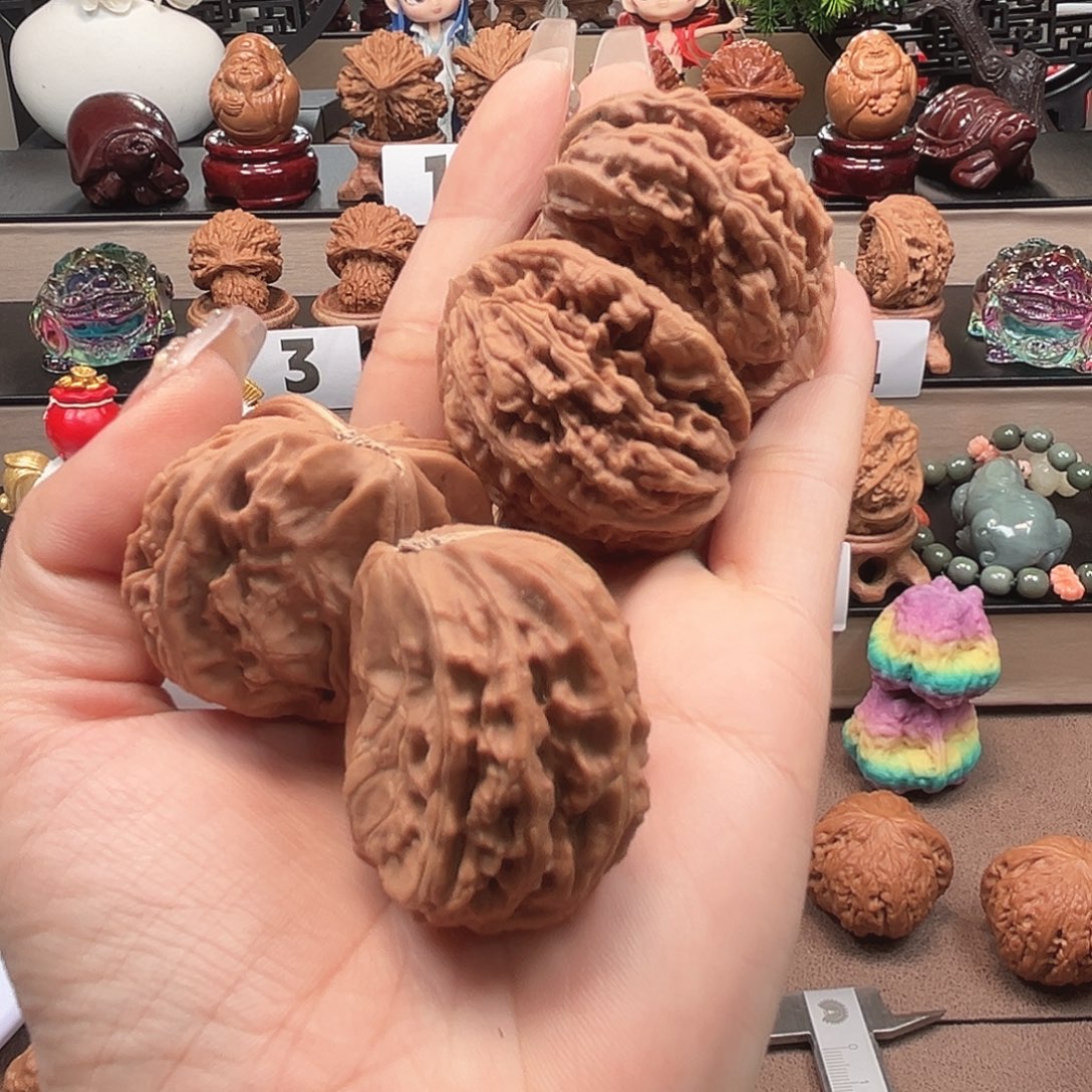 阿***v核桃白狮子半壁➕四座楼半壁