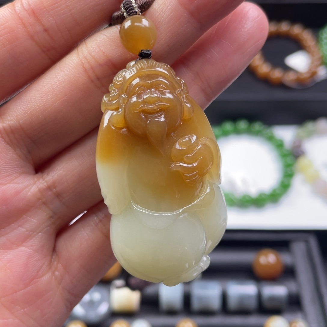 颈饰未镶嵌和田玉