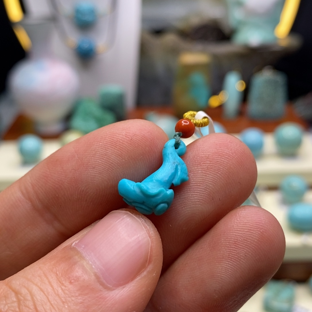 绿松石未镶嵌珠宝奇石