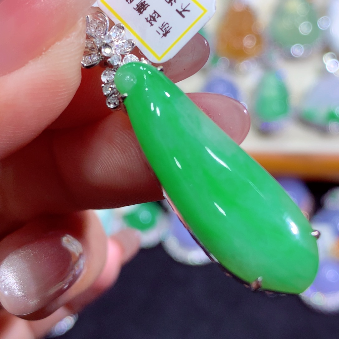 翡翠18K金镶嵌吊坠(不含链)