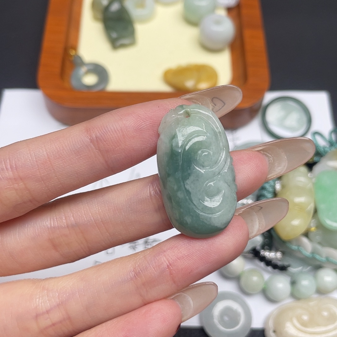 翡翠未镶嵌吊坠(不含链)