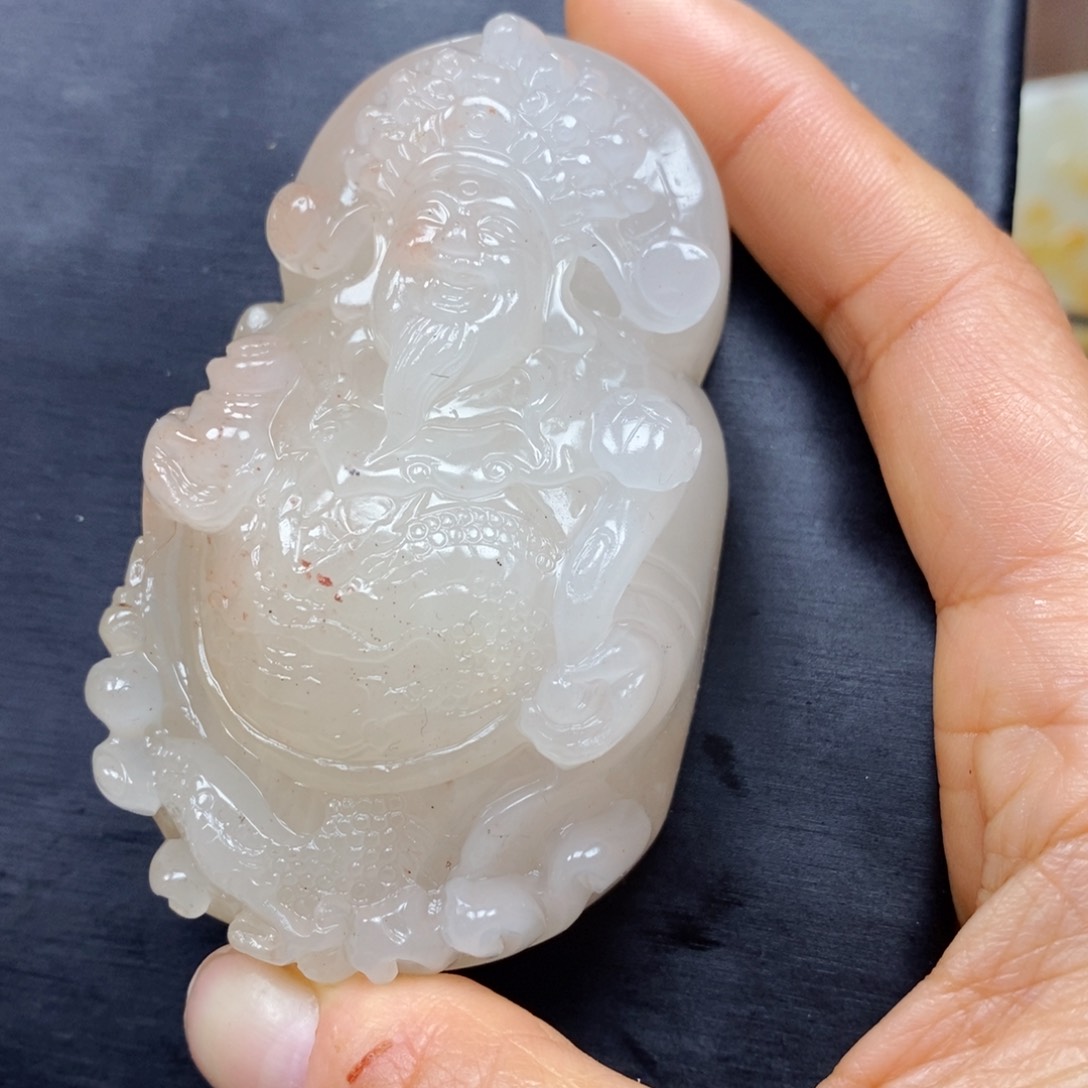 石英质玉（黄龙玉）颈饰未镶嵌