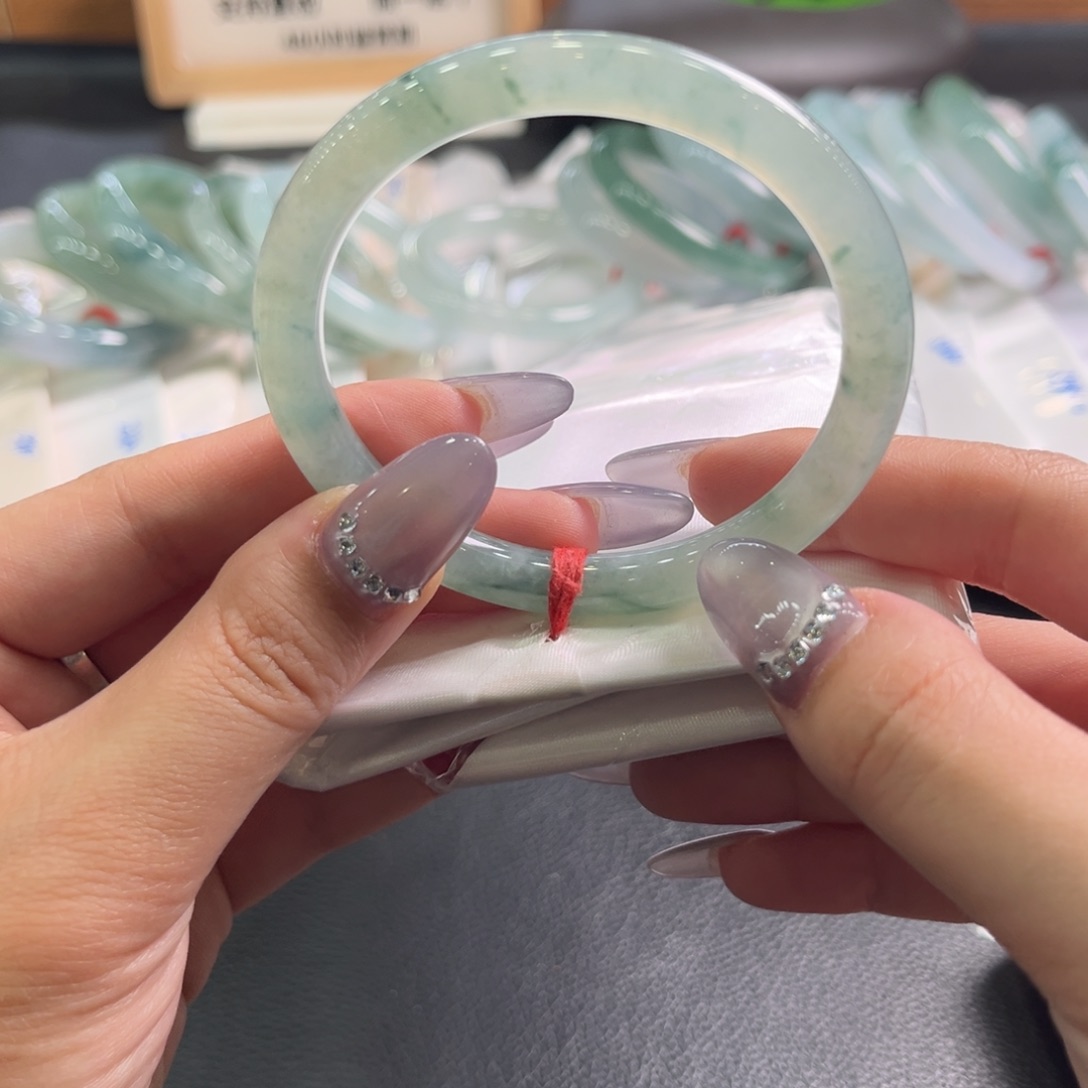 翡翠未镶嵌手镯53.8冰飘花