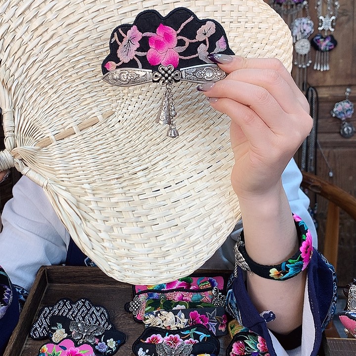 花岗石铁合金发夹
