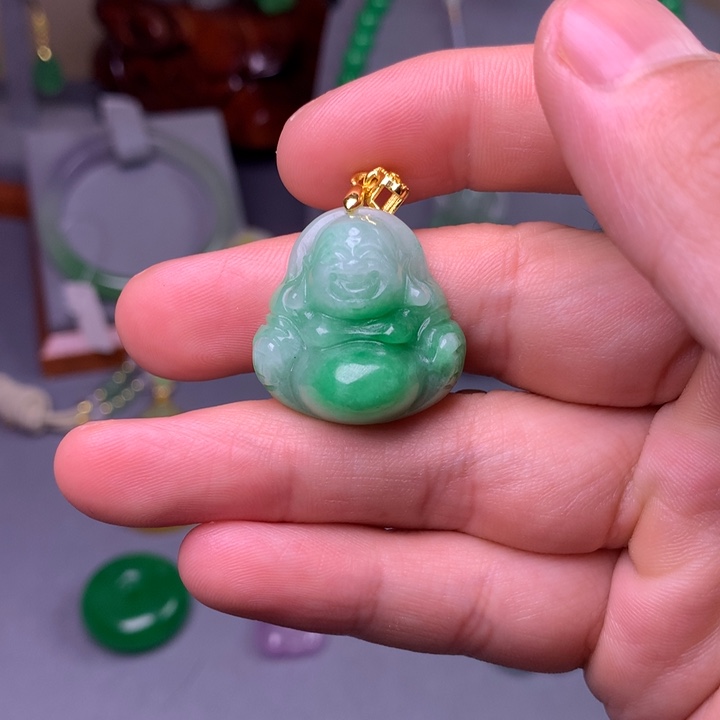 翡翠未镶嵌吊坠(赠链)