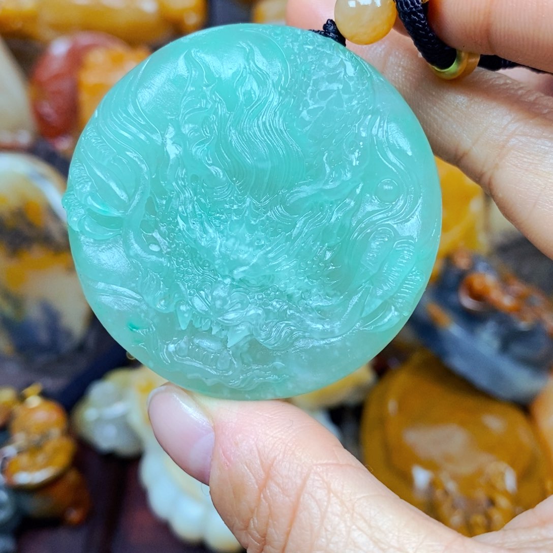 石英质玉颈饰未镶嵌