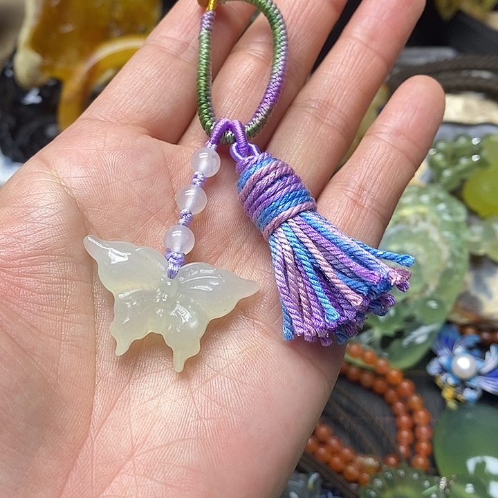 ****飞蛇纹石玉未镶嵌颈饰