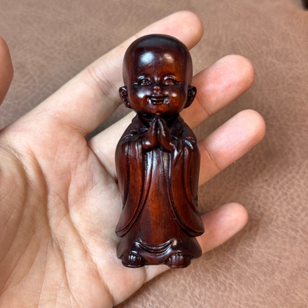 紫檀木整雕小和尚蝉意手把件车载摆件