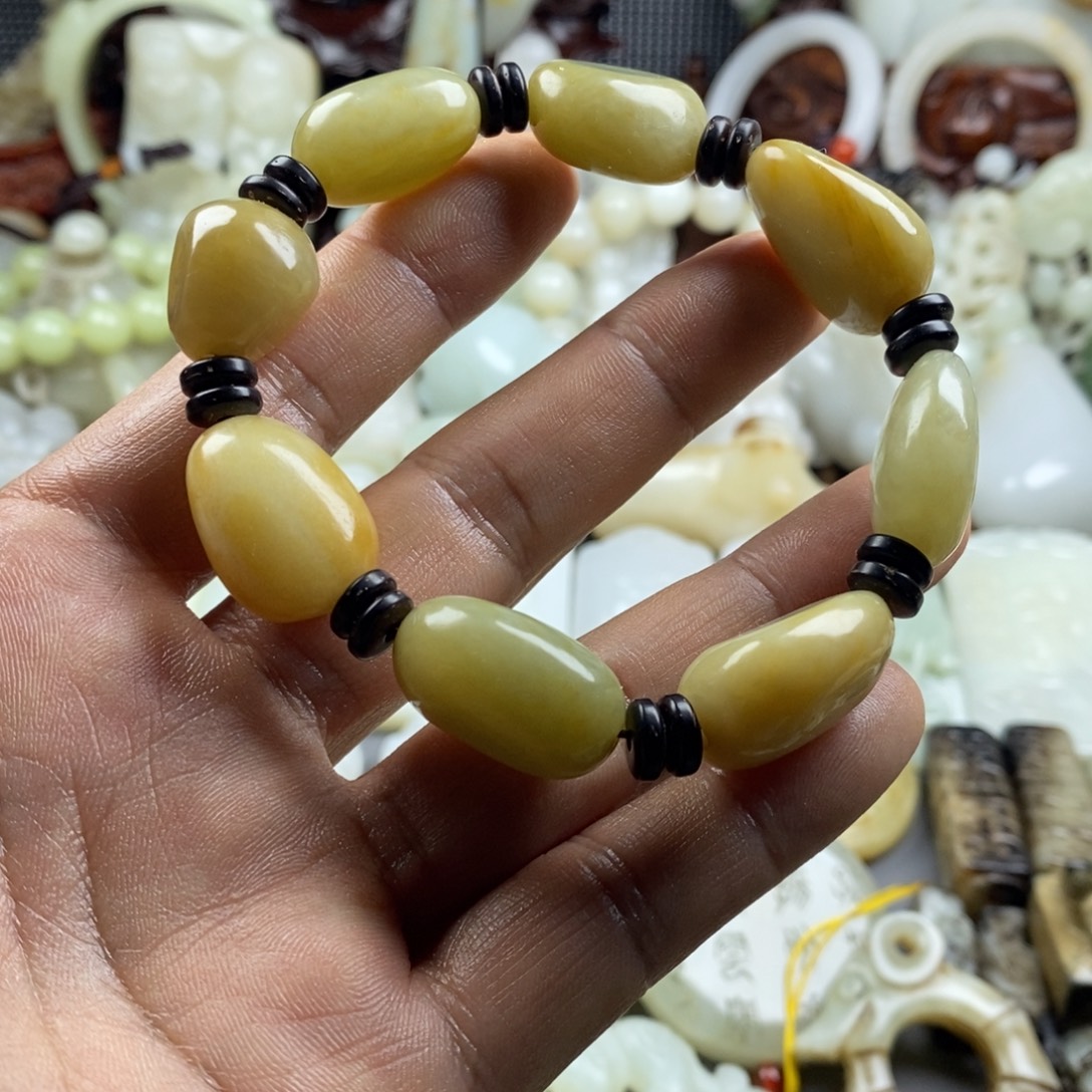 和田玉（糖玉）未镶嵌颈饰