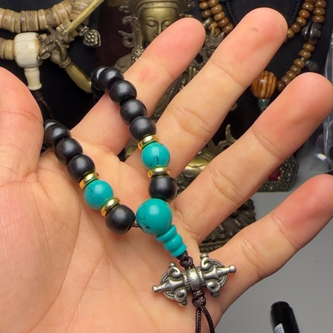 华***仔格桑工艺坊直播间