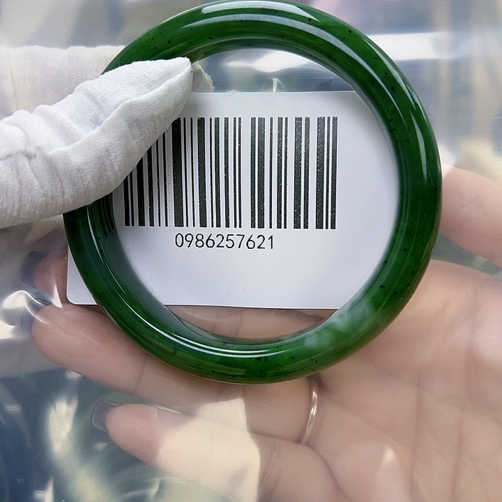 心***翠和田玉未镶嵌手镯微瑕6465