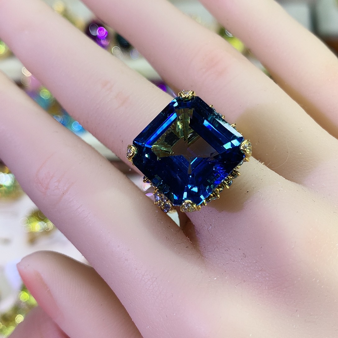 托帕石戒指9K金镶嵌