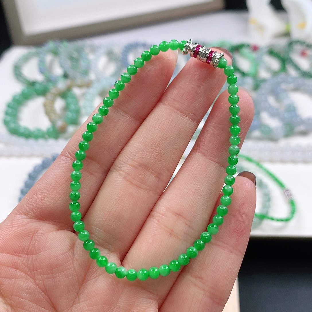 寒***瑟翡翠未镶嵌手链3mm