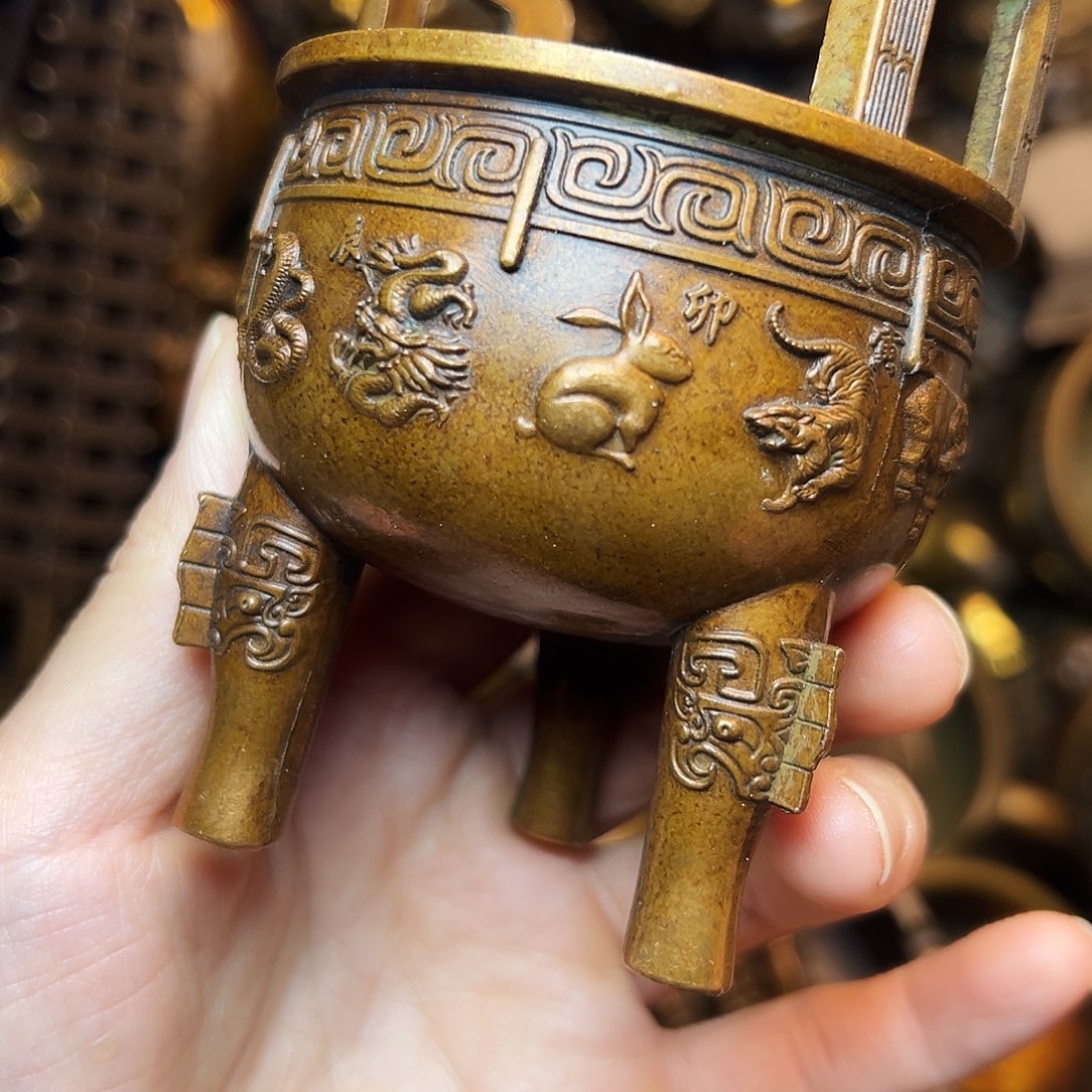 精美铜器工艺品等