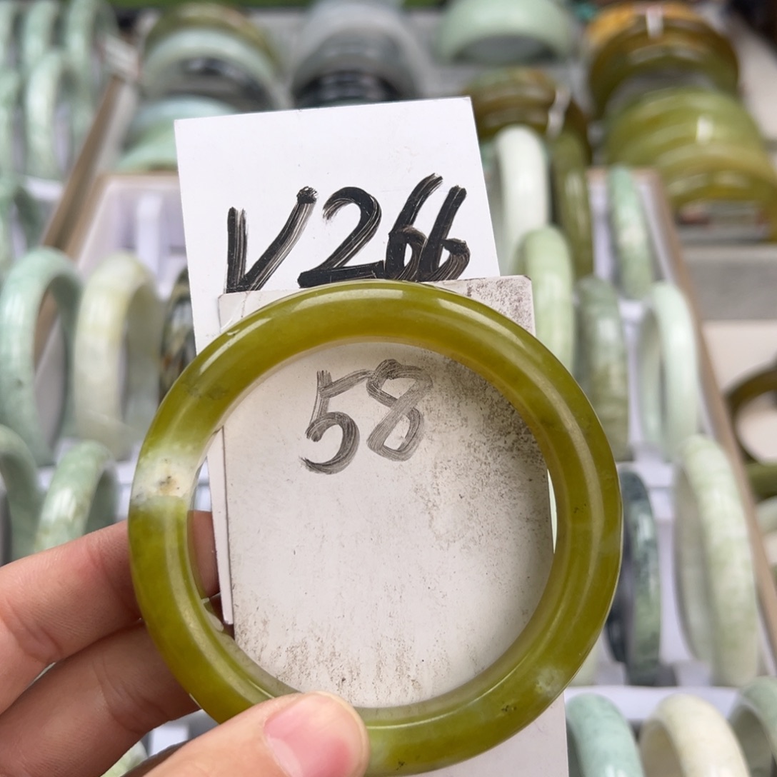 岫玉手镯未镶嵌天然岫玉微瑕