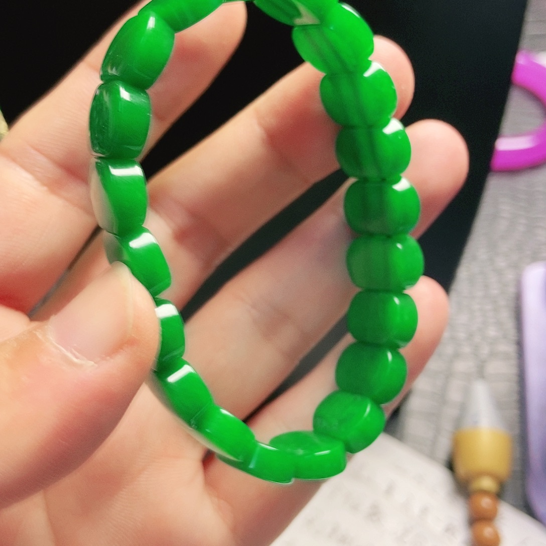 翡翠未镶嵌颈饰手串