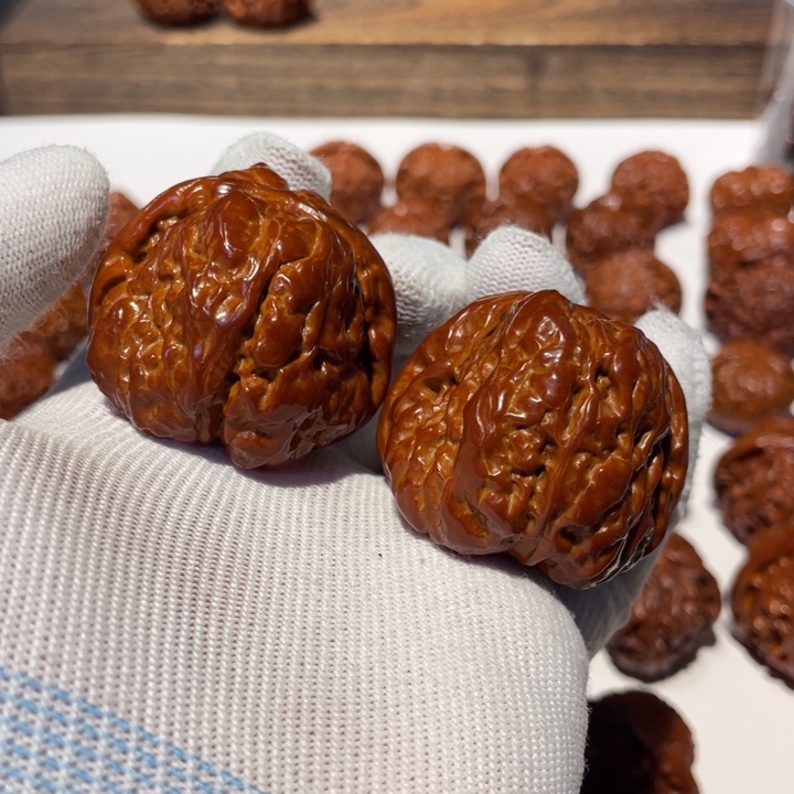 文玩核桃吊坠尊****主蛤蟆头45.1500.08